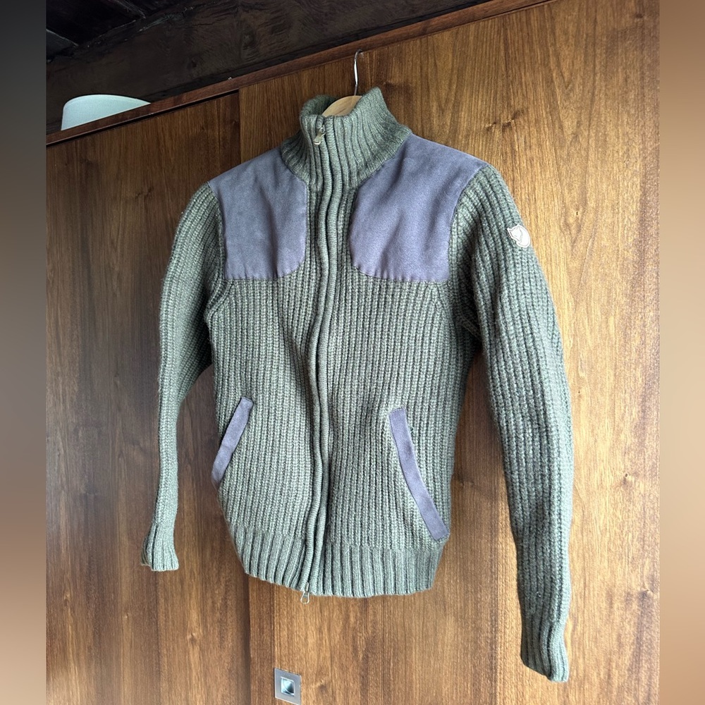 FJALLRAVEN Grouse Sweater size S 100% wool